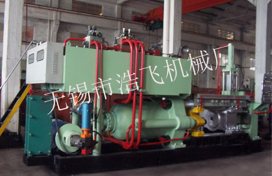 標(biāo)準(zhǔn)型660T擠壓機(jī)